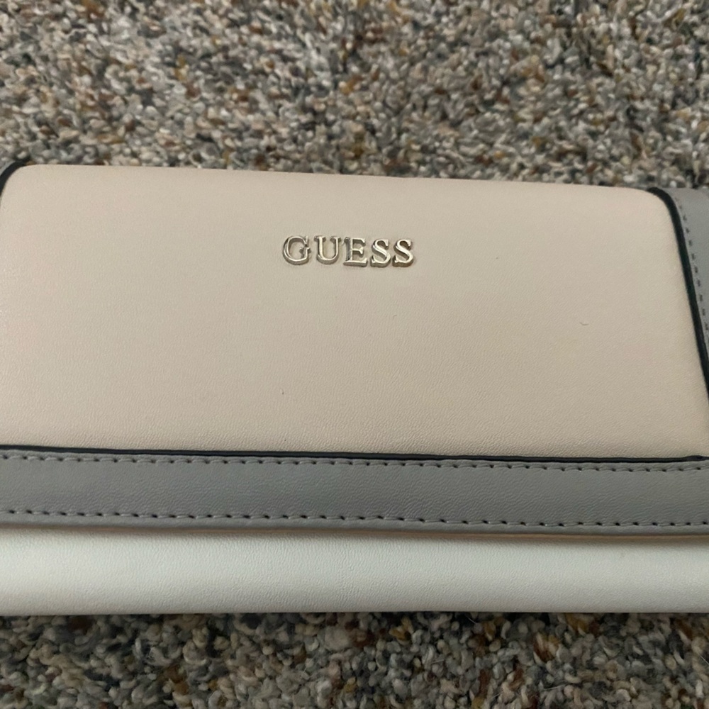 Guess wallet